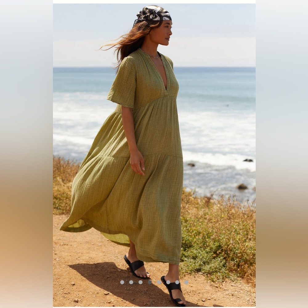 Anthropologie The Kallie flowy maxi dress